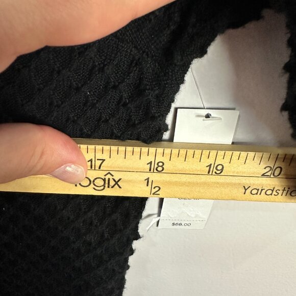 Lord And Taylor Sweater Top Women M Black Textured Knit Short Sleeve Minimalist - Picture 5 of 6